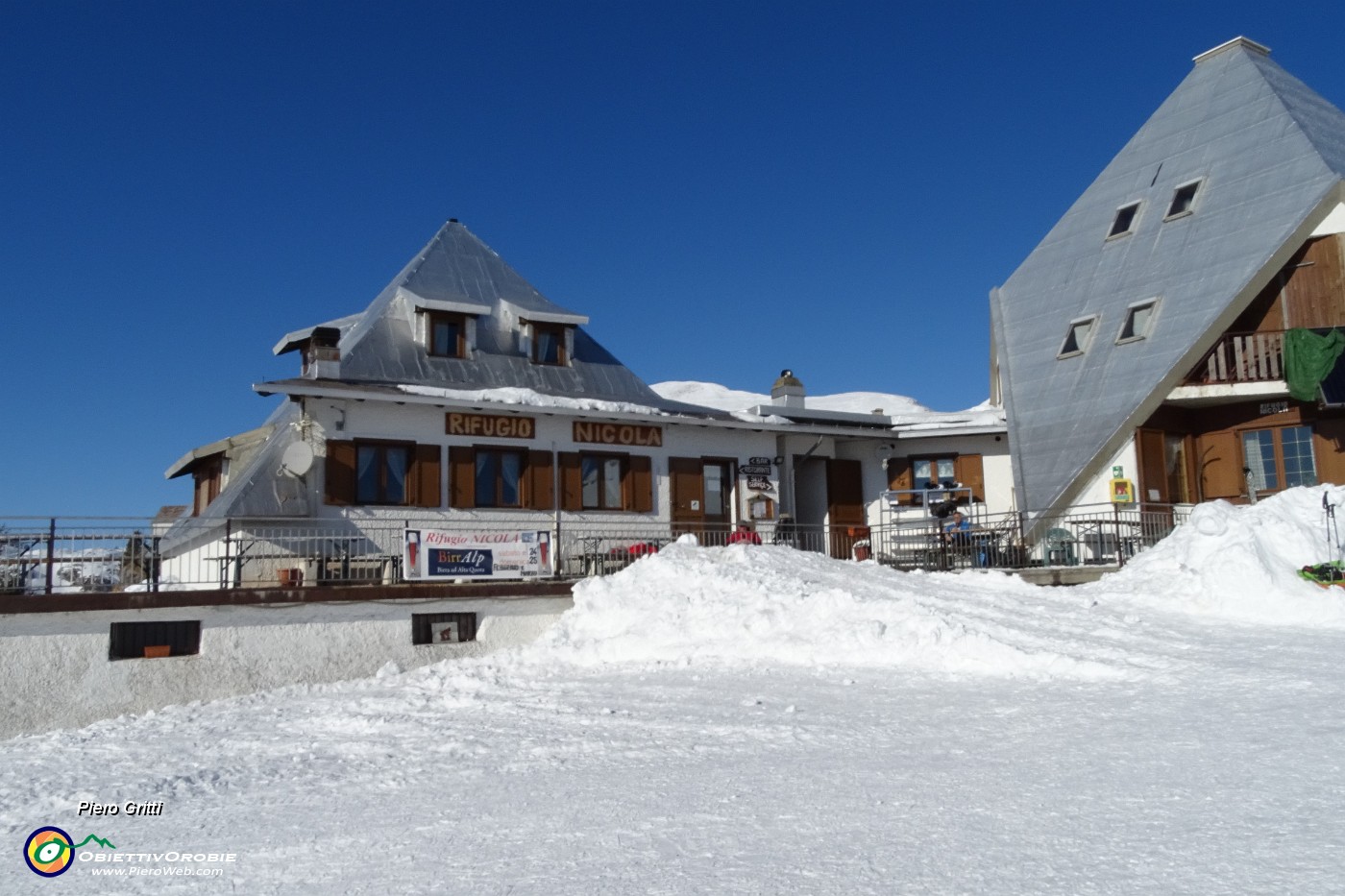 83 Al Rifugio Nicola.JPG